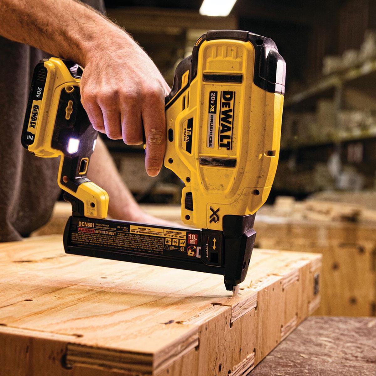 Stapler Kit Dewalt 18 Gauge Narrow Crown Staples 18 Gauge Dewalt
